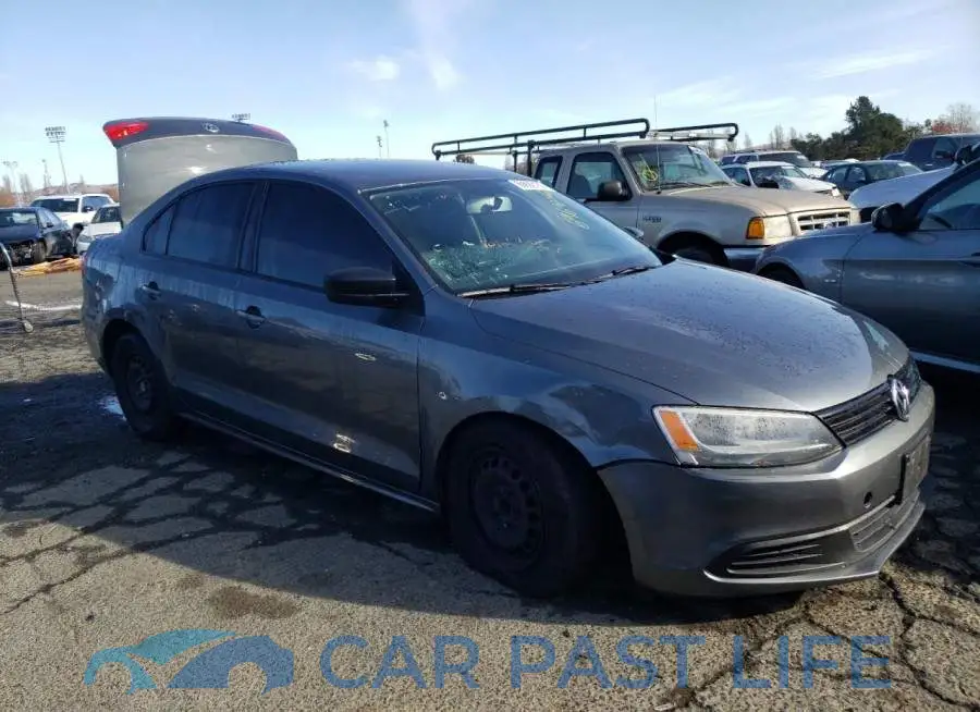 3VW2K7AJ8DM236415# 4
