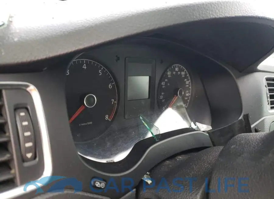 3VW2K7AJ8DM404800# 9