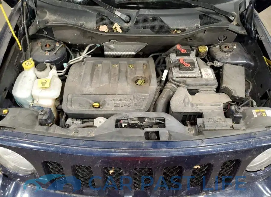 1C4NJRFB2FD217079# 7