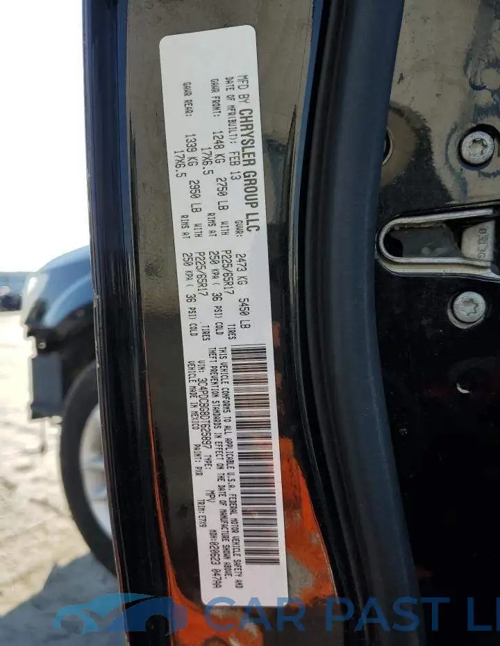 3C4PDCBG8DT625897# 14