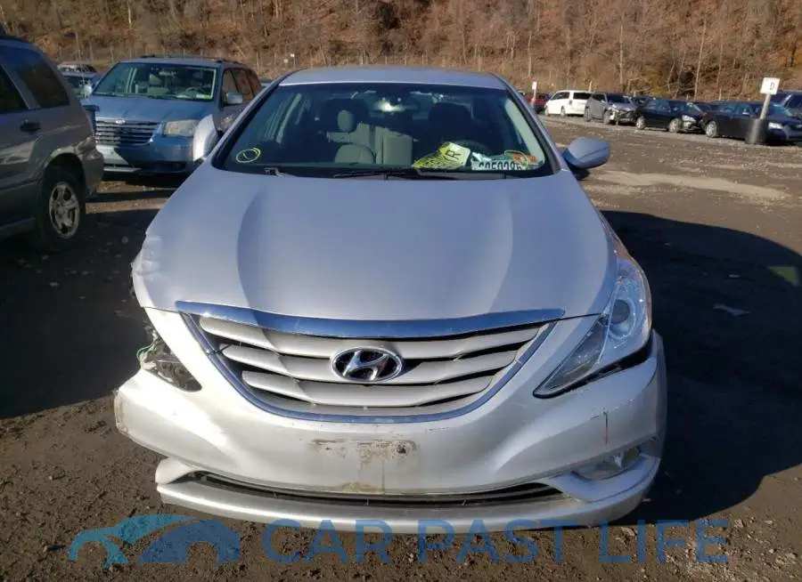 5NPEB4AC2DH692061# 5