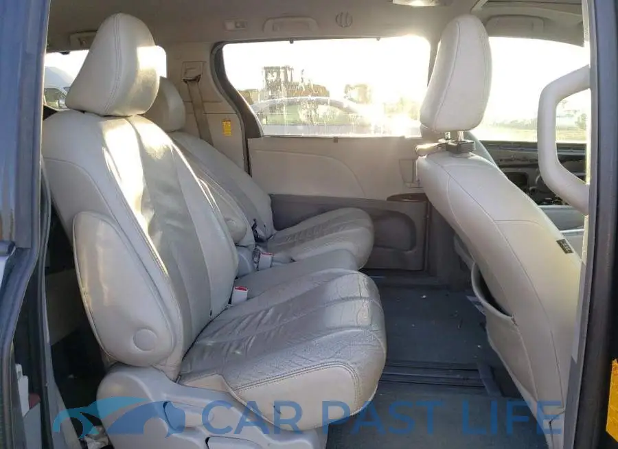 5TDYK3DC6DS386462# 6
