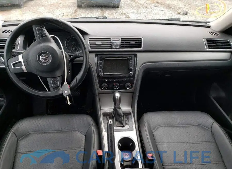1VWBN7A32EC077435# 8