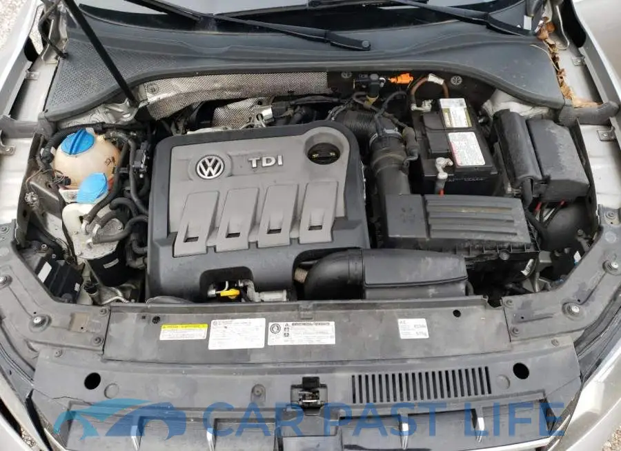 1VWBN7A32EC077435# 11