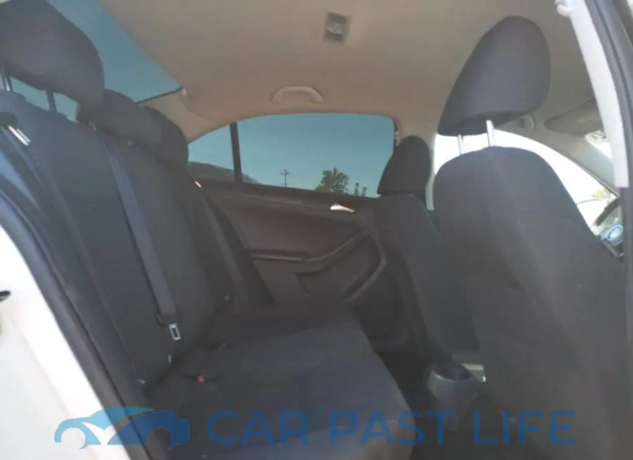 3VW2K7AJXDM236366# 6