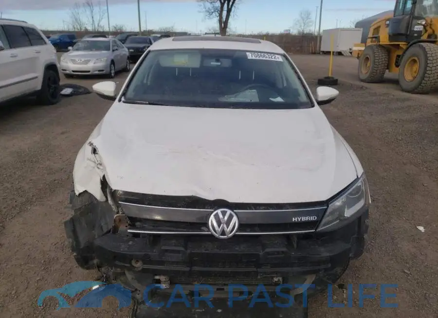 3VW637AJ1DM260571# 5