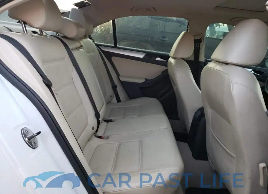 3VW637AJ6DM284560# 10