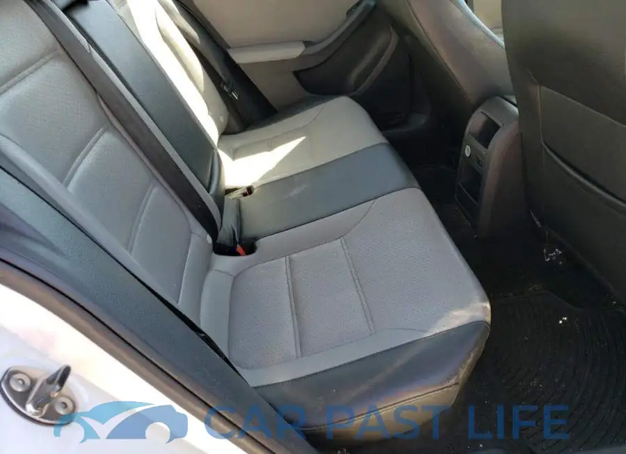 3VW637AJXDM283945# 6