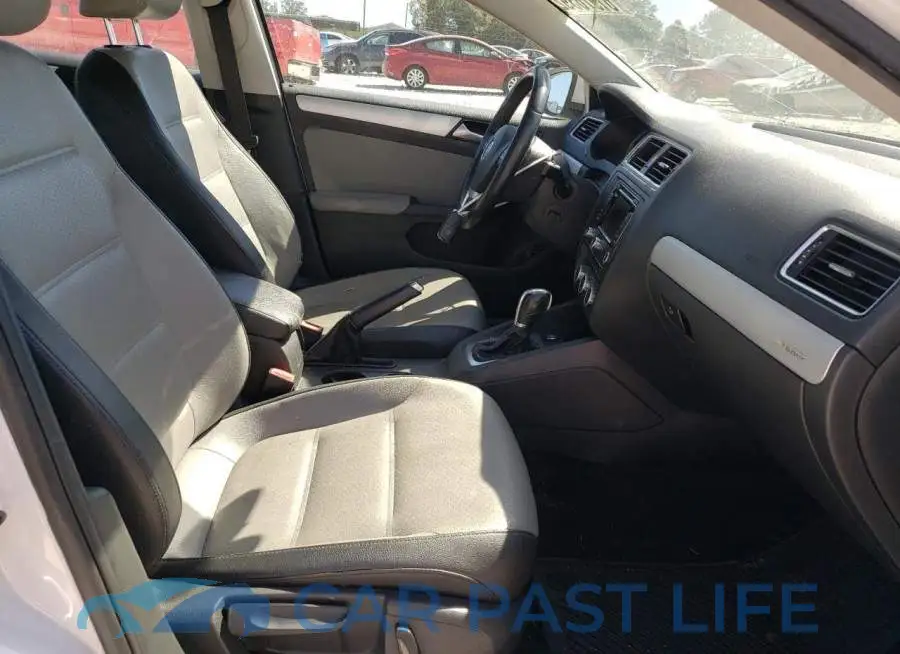 3VW637AJXDM283945# 5