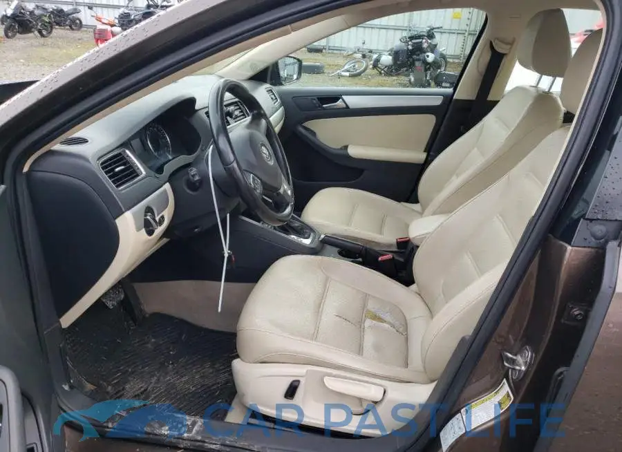 3VWDX7AJ2DM351330# 7