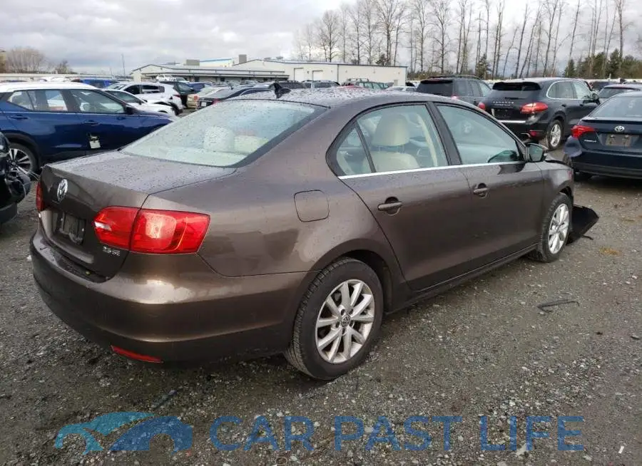 3VWDX7AJ2DM351330# 3