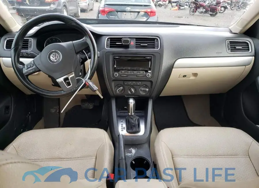 3VWDX7AJ2DM351330# 8
