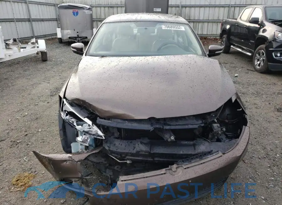 3VWDX7AJ2DM351330# 5