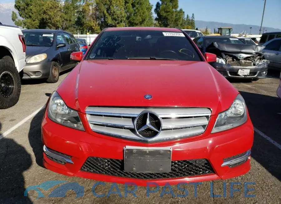 WDDGF4HB7DG135618# 5