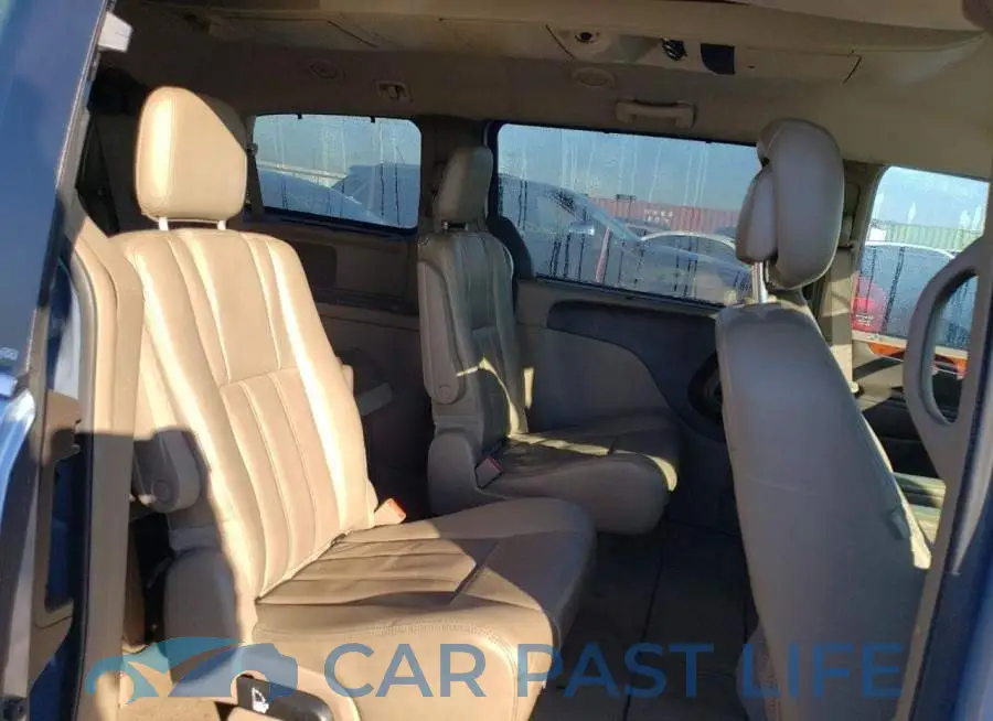 2C4RC1BG5DR559828# 11