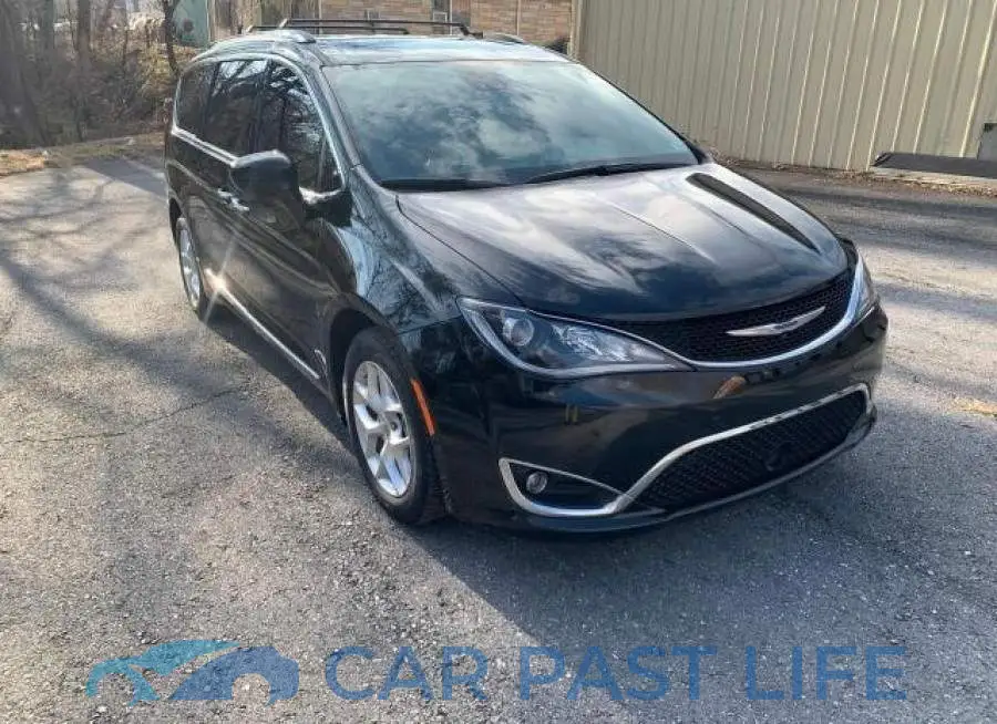 2C4RC1EG2JR127642# 1