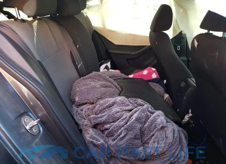 3VW2B7AJ7JM205281# 10