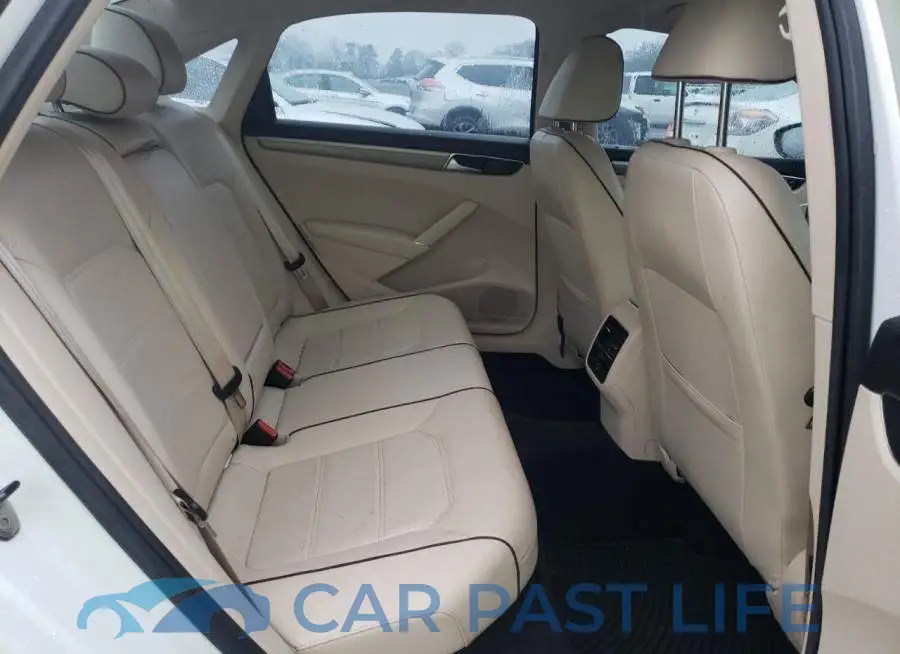 1VWBT7A3XGC033787# 10