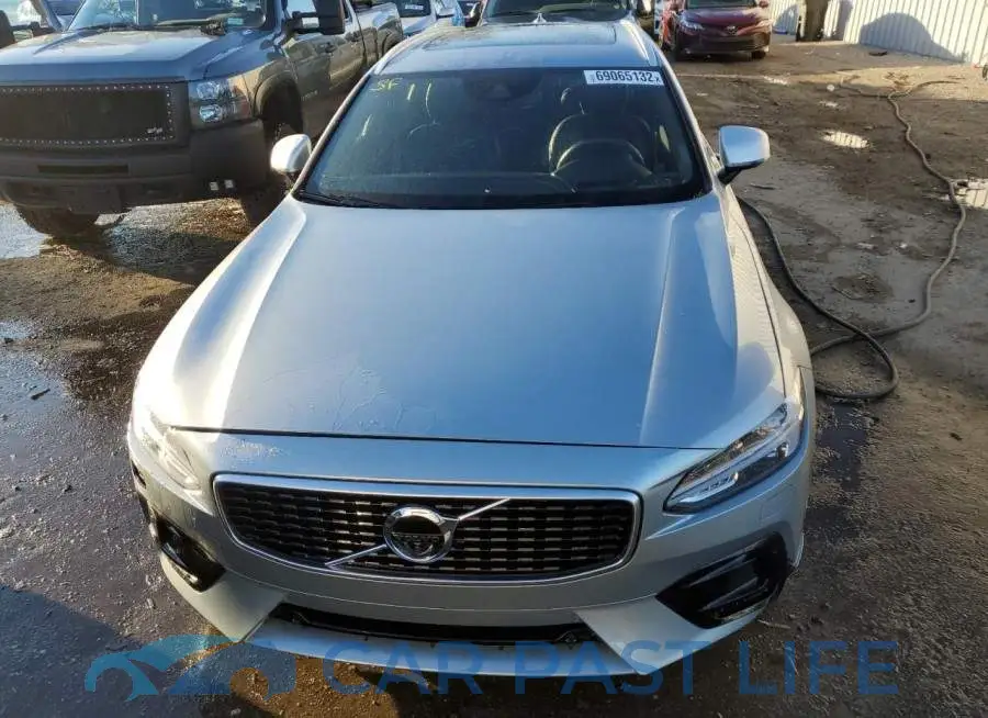 YV1A22VM6K1086539# 5