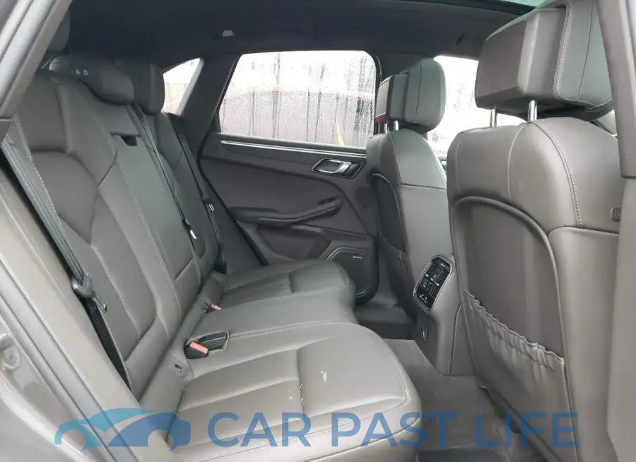 WP1AA2A50JLB16238# 11