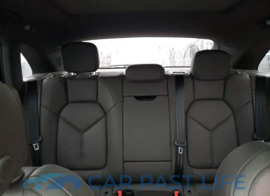 WP1AA2A50JLB16238# 10
