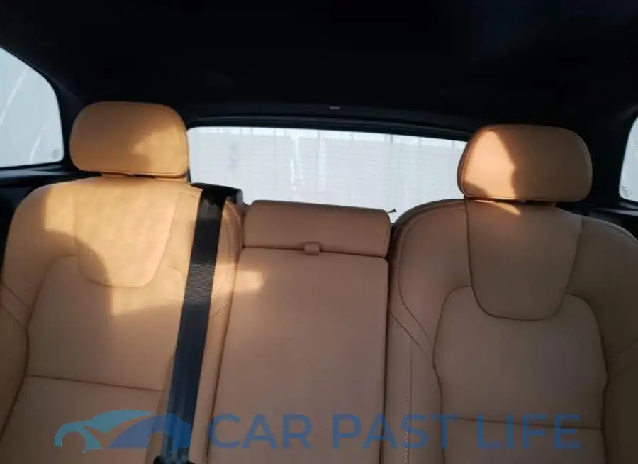 YV4H60DLXN1051168# 10