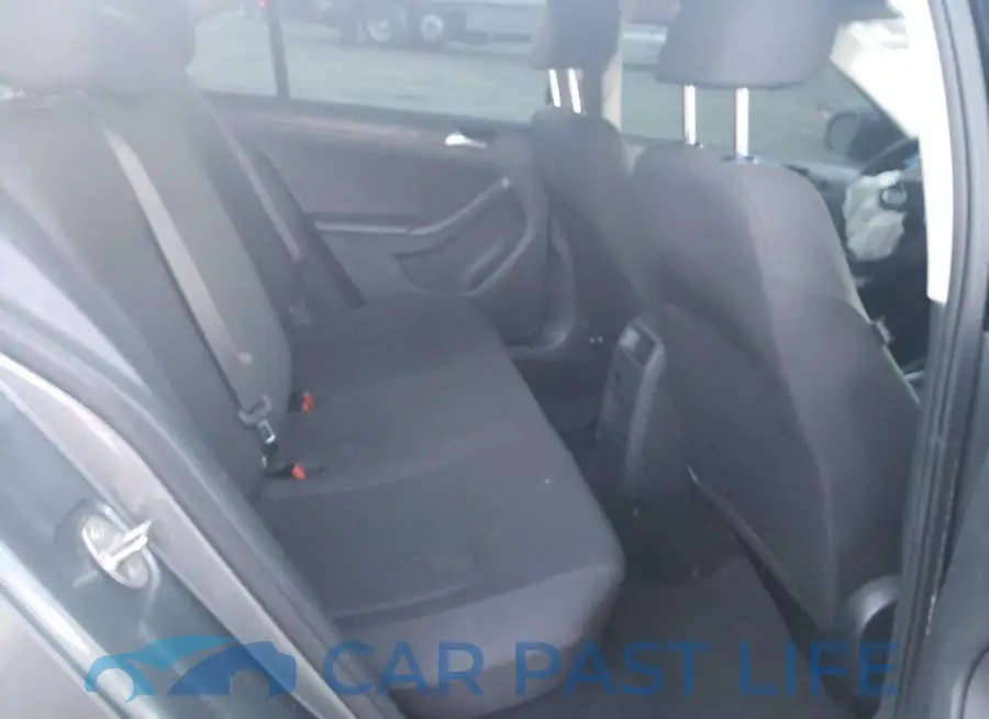 3VW267AJ7GM205083# 6
