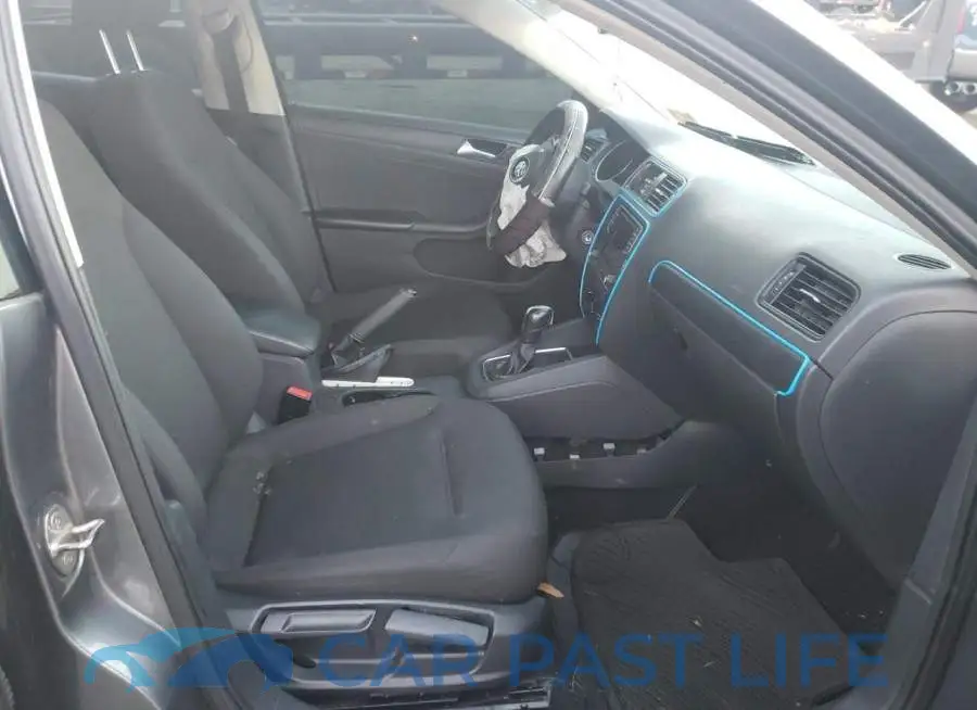 3VW267AJ7GM205083# 5