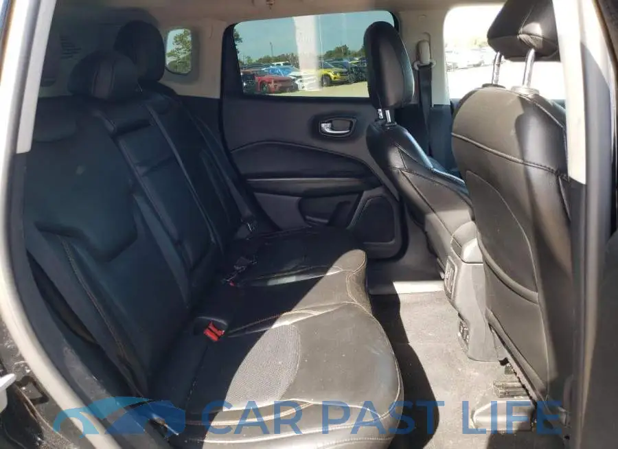 3C4NJCCB6JT318940# 6