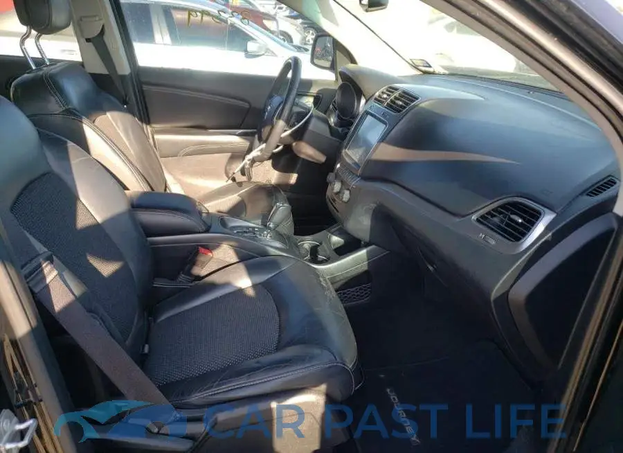 3C4PDCGB7FT752561# 5