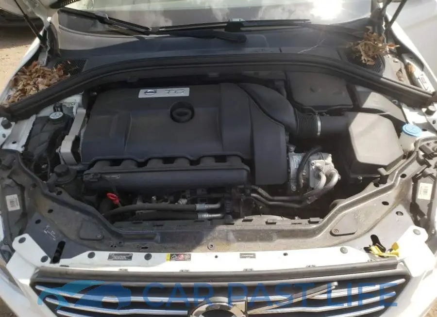 YV4902RC8F2578888# 7