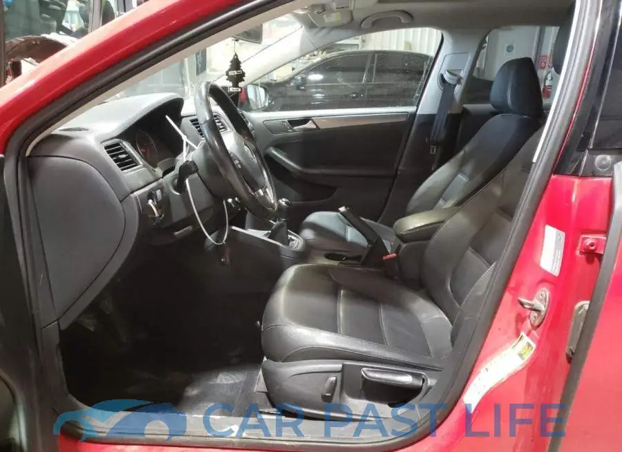 3VW3L7AJXEM416482# 7