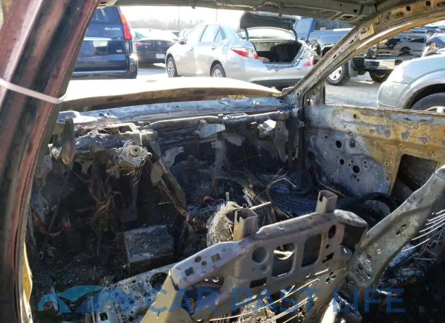 3VW2K7AJ4EM213635# 8