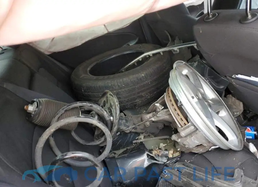 1G1ZB5ST6JF135271# 12