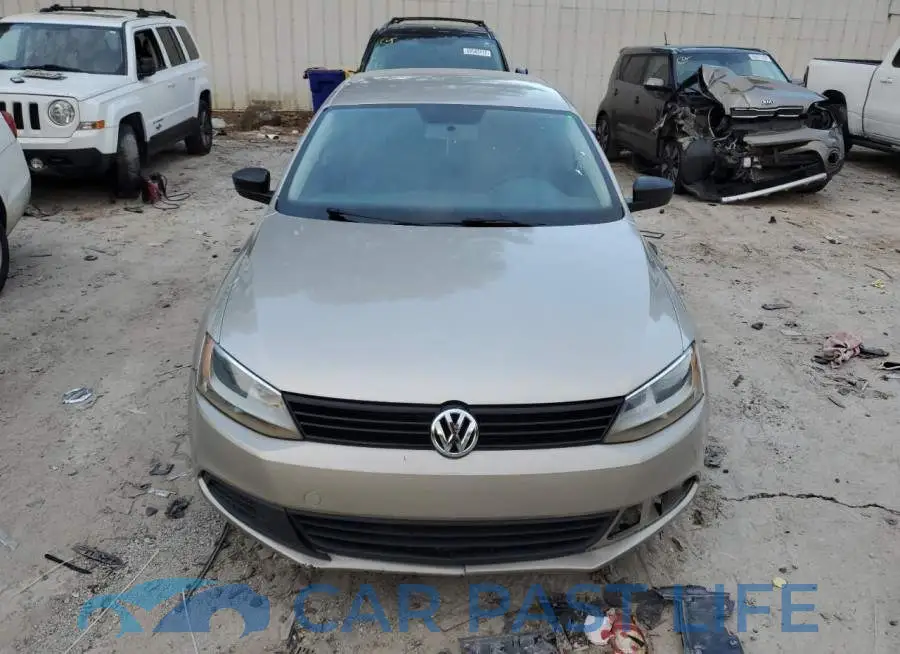 3VW2K7AJ2EM224908# 5