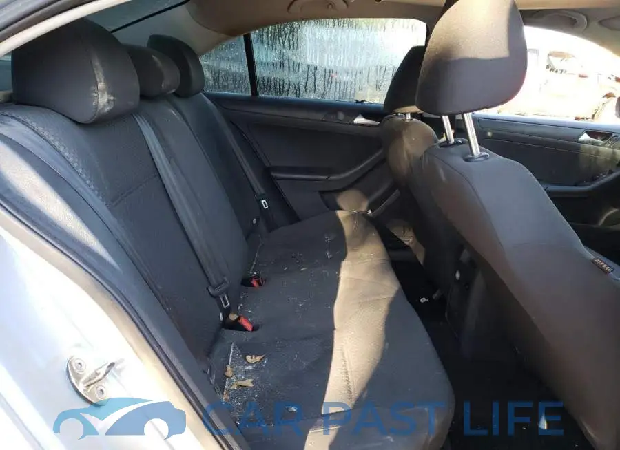 3VW2K7AJ9EM295068# 6