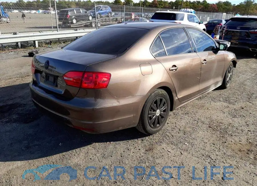 3VW2K7AJ9EM322902# 4