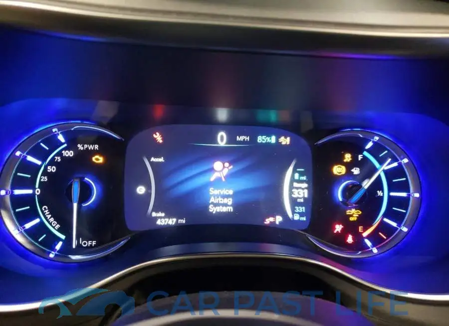 2C4RC1N7XJR157634# 9