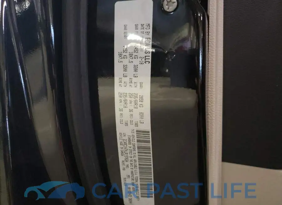 2C4RC1N7XJR157634# 13
