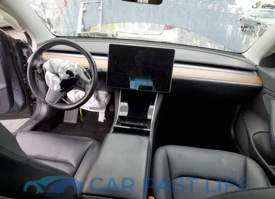 5YJ3E1EB8JF185402# 8