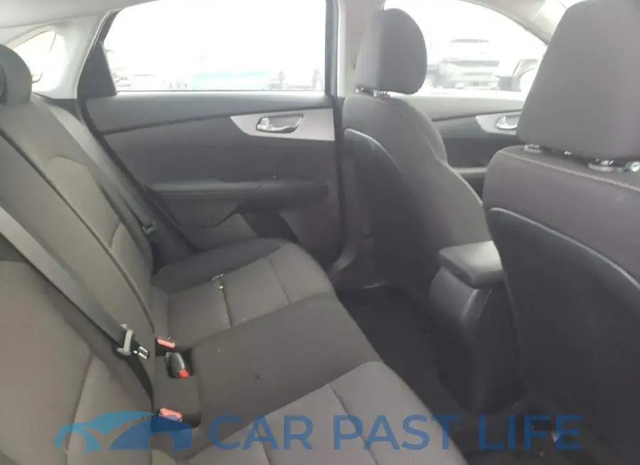3KPF24AD1PE543288# 10