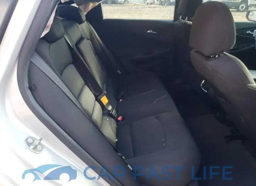 1G1ZD5ST2JF163420# 6
