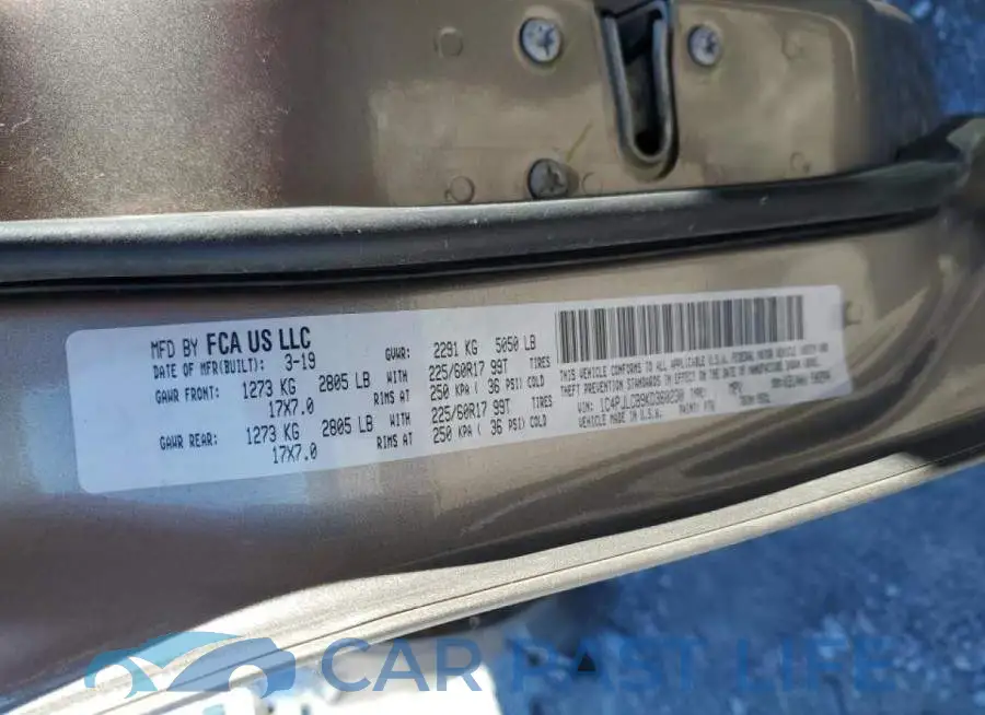 1C4PJLCB9KD360230# 12