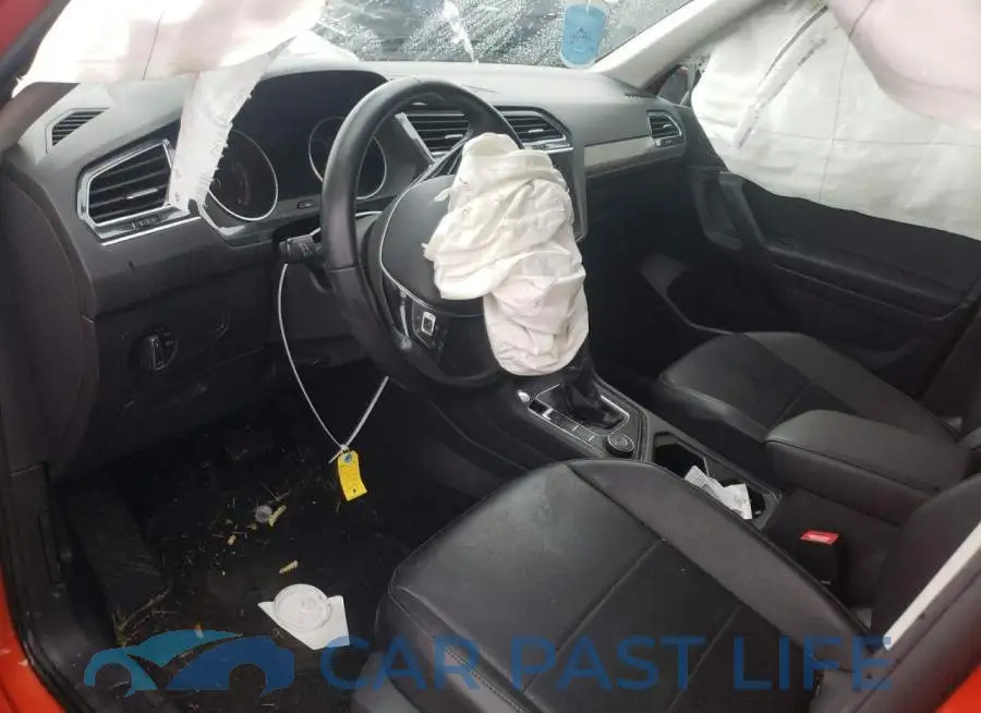 3VV2B7AX7KM064125# 8