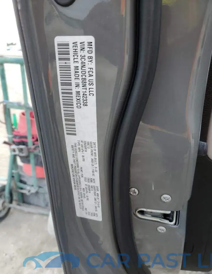3C4NJDCB8NT142338# 12
