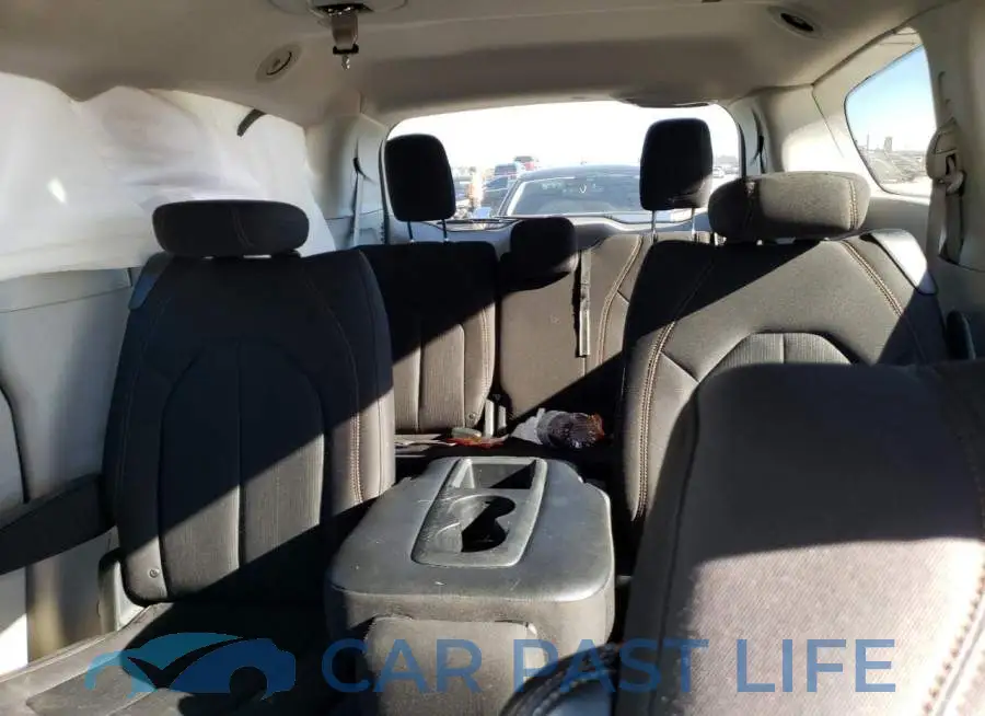 2C4RC1FG3JR271554# 10
