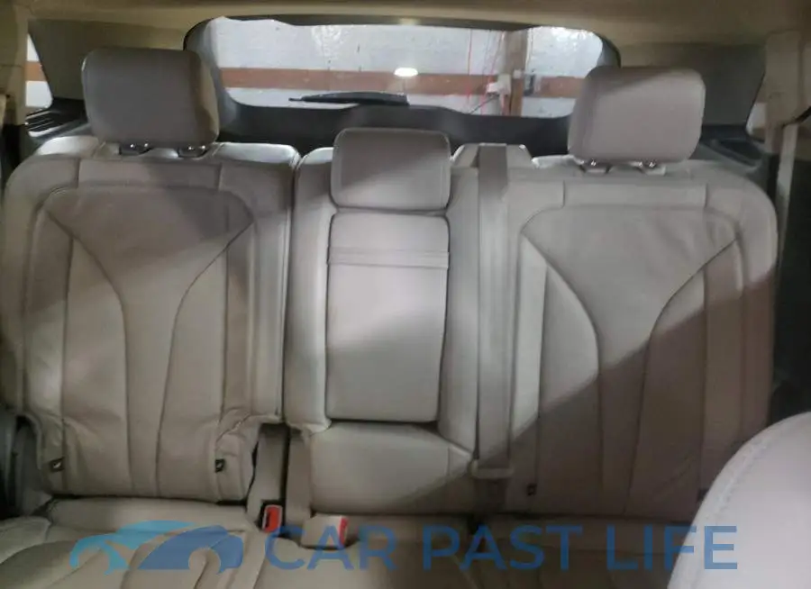 2LMTJ8LR7GBL40743# 10