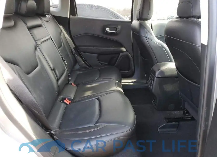 3C4NJDCB8JT199777# 11