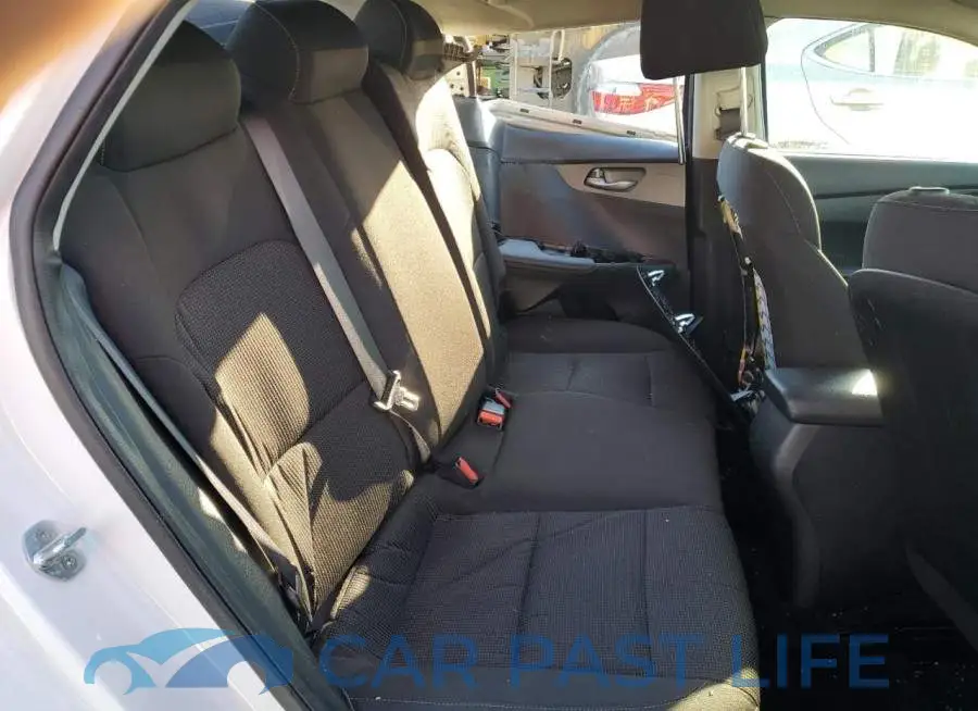3KPF24AD3LE200928# 10