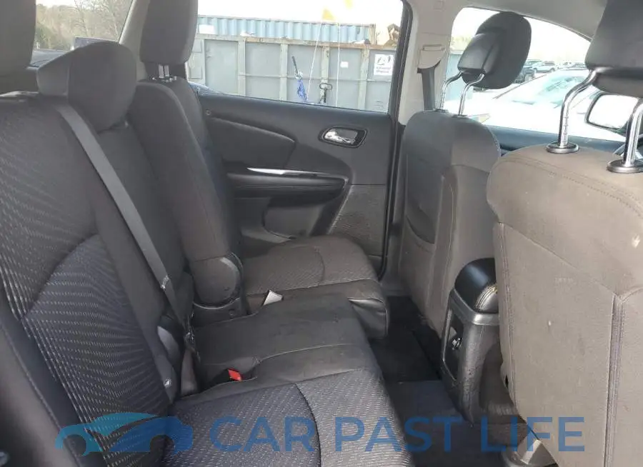 3C4PDCAB0GT120379# 11